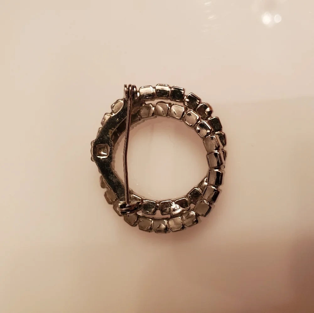 Vintage rhinestone double circle brooch pin